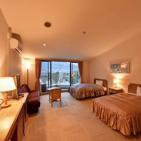 Yufuin Kinrinko Hotel Exterior photo