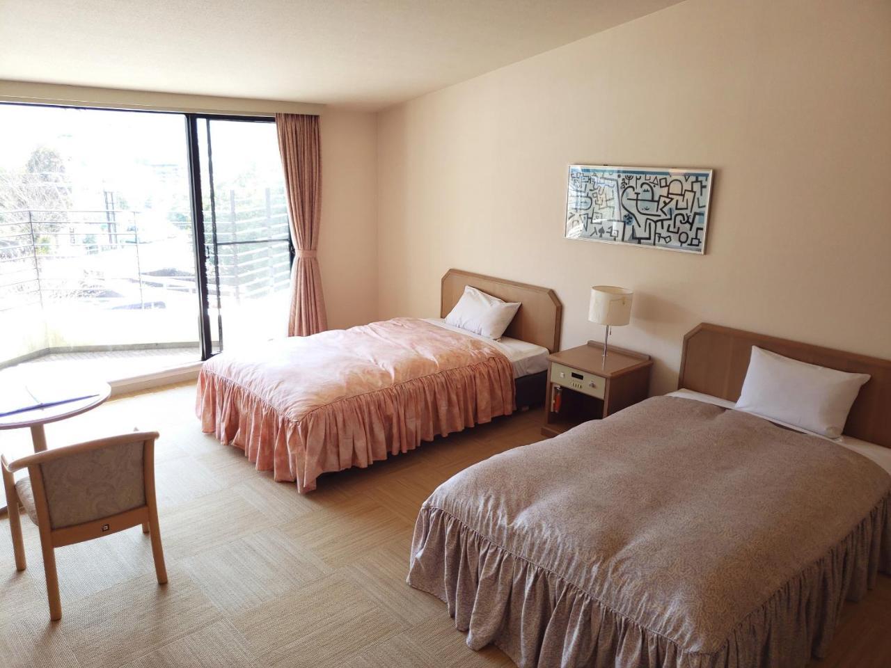 Yufuin Kinrinko Hotel Exterior photo