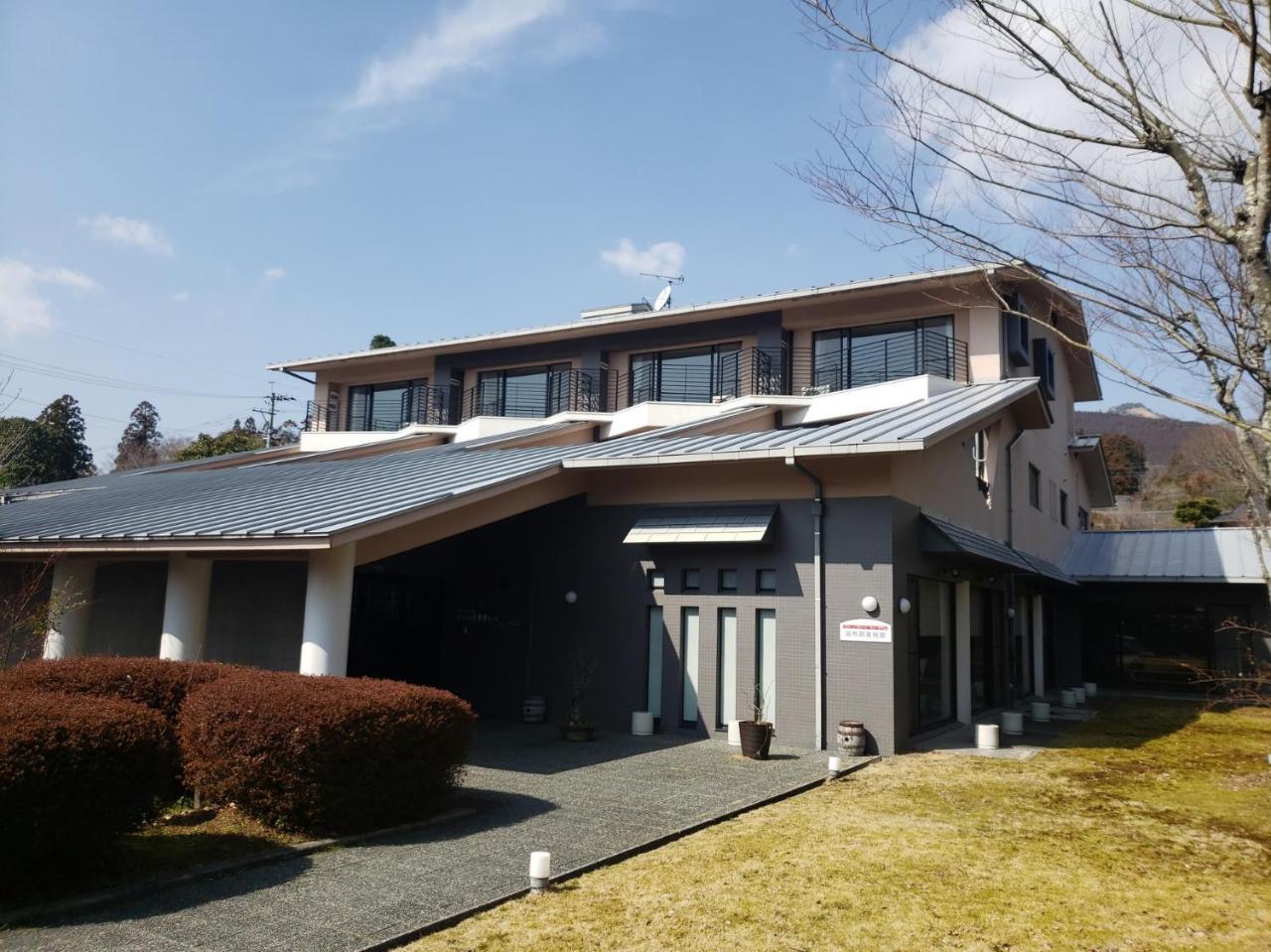 Yufuin Kinrinko Hotel Exterior photo