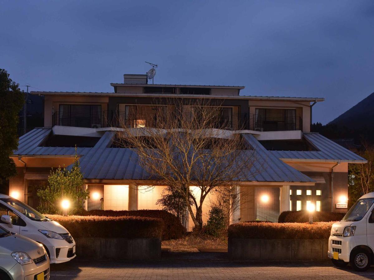 Yufuin Kinrinko Hotel Exterior photo