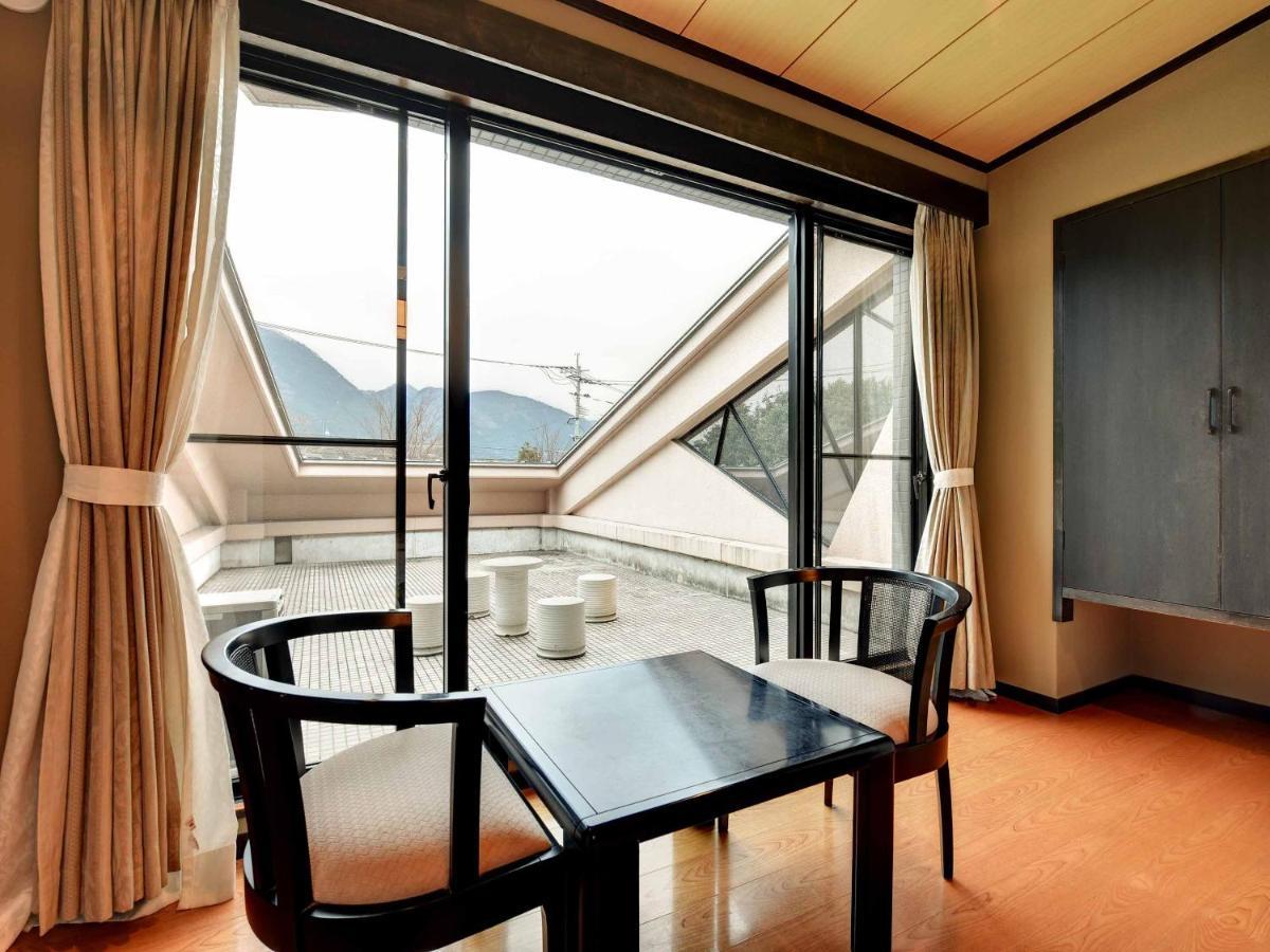 Yufuin Kinrinko Hotel Exterior photo