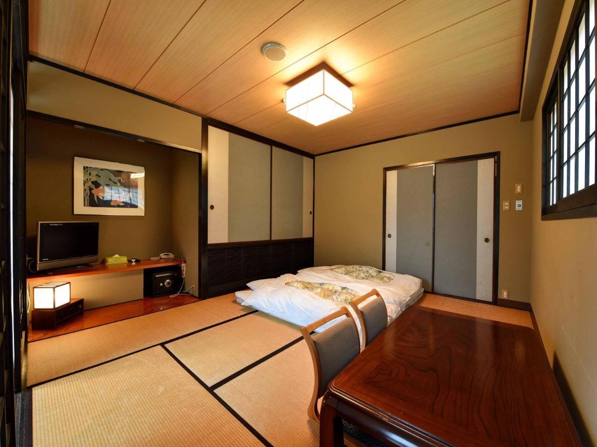 Yufuin Kinrinko Hotel Exterior photo